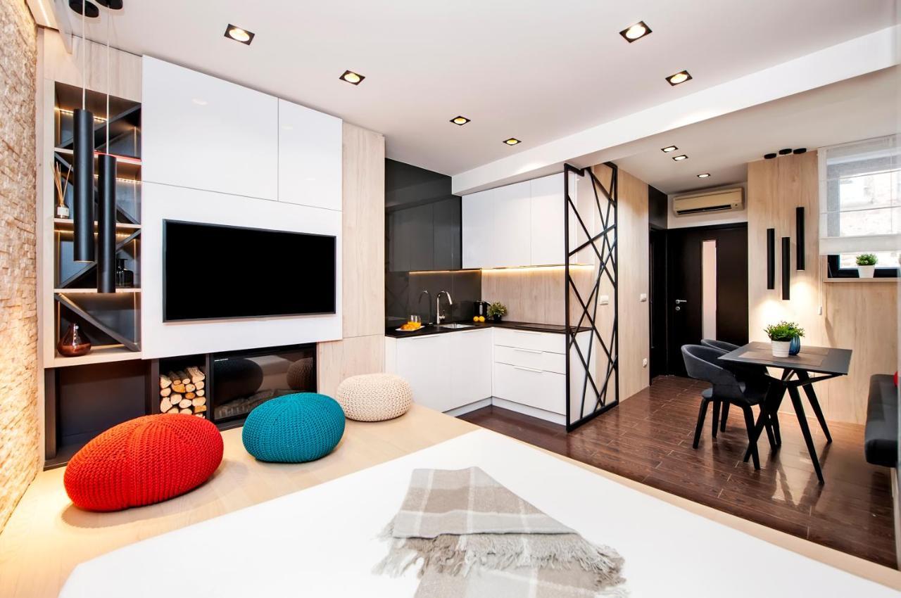Apartments Casa Dekic Ровин Екстериор снимка