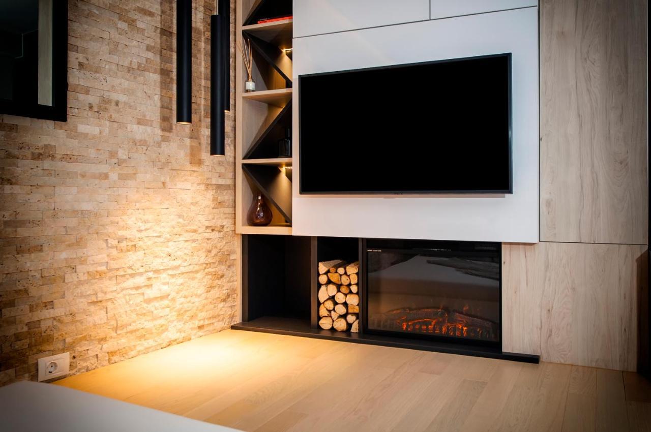 Apartments Casa Dekic Ровин Екстериор снимка
