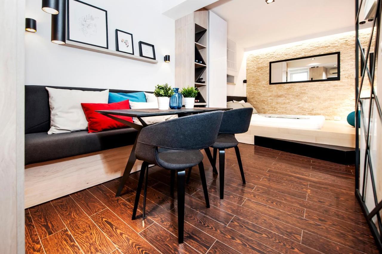 Apartments Casa Dekic Ровин Екстериор снимка