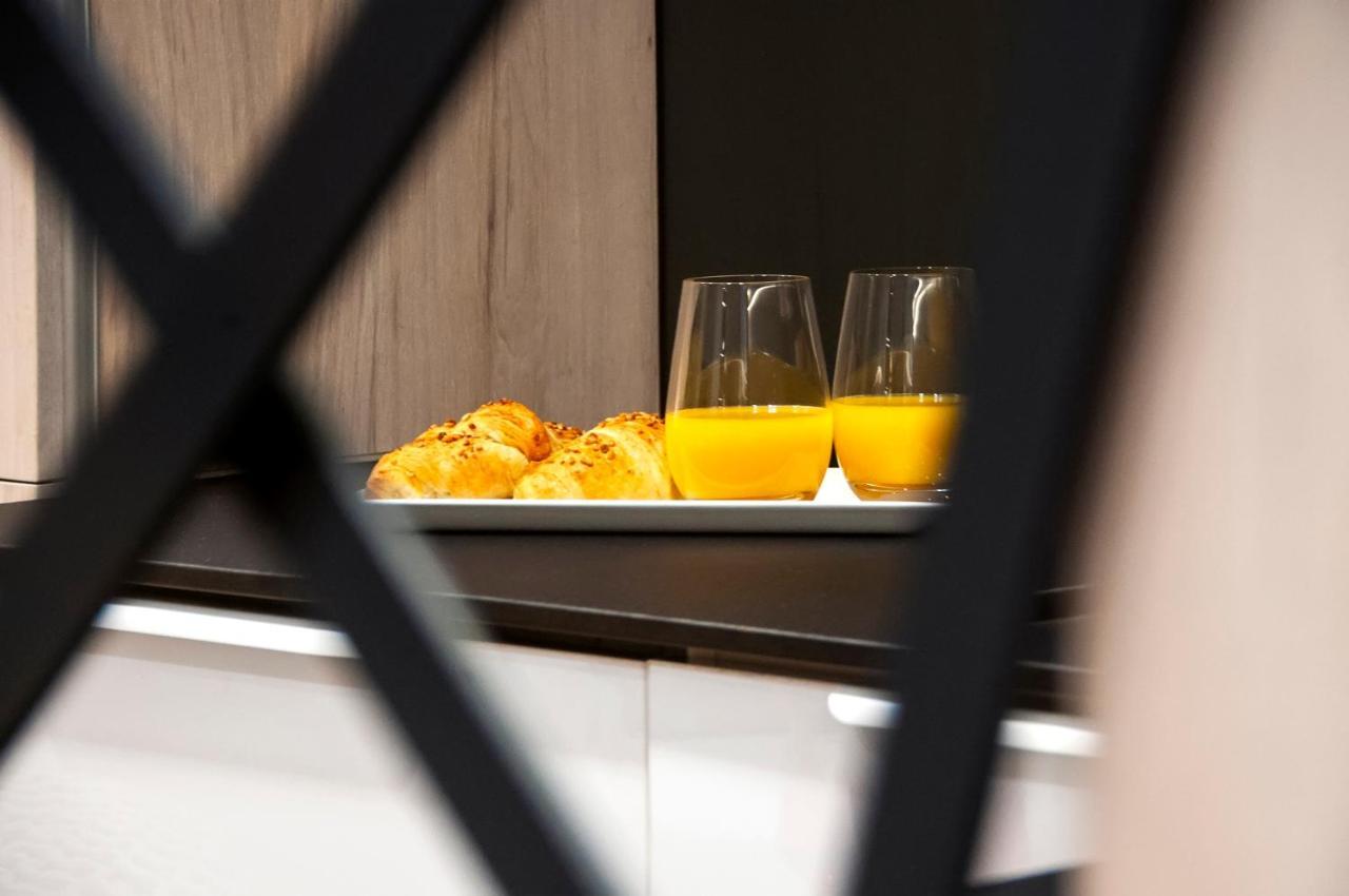 Apartments Casa Dekic Ровин Екстериор снимка