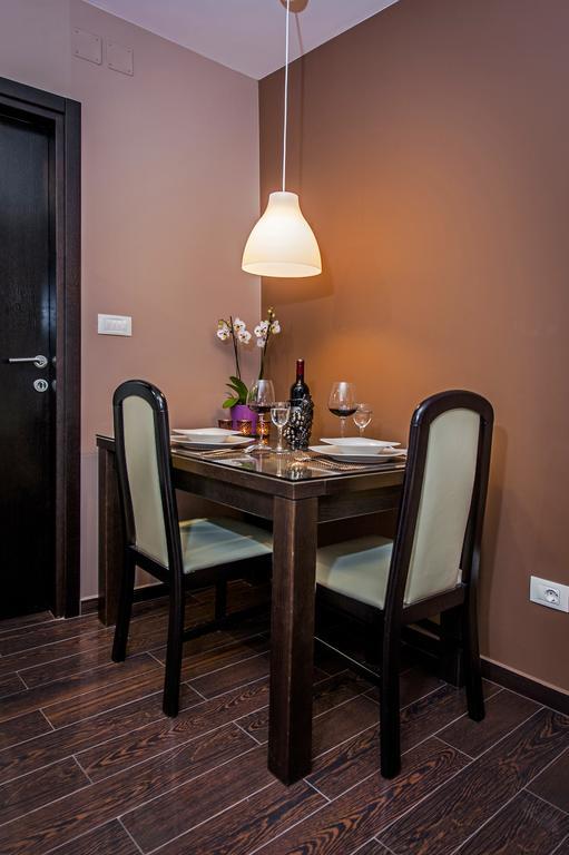 Apartments Casa Dekic Ровин Екстериор снимка