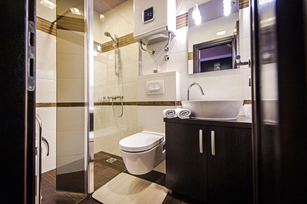 Apartments Casa Dekic Ровин Екстериор снимка